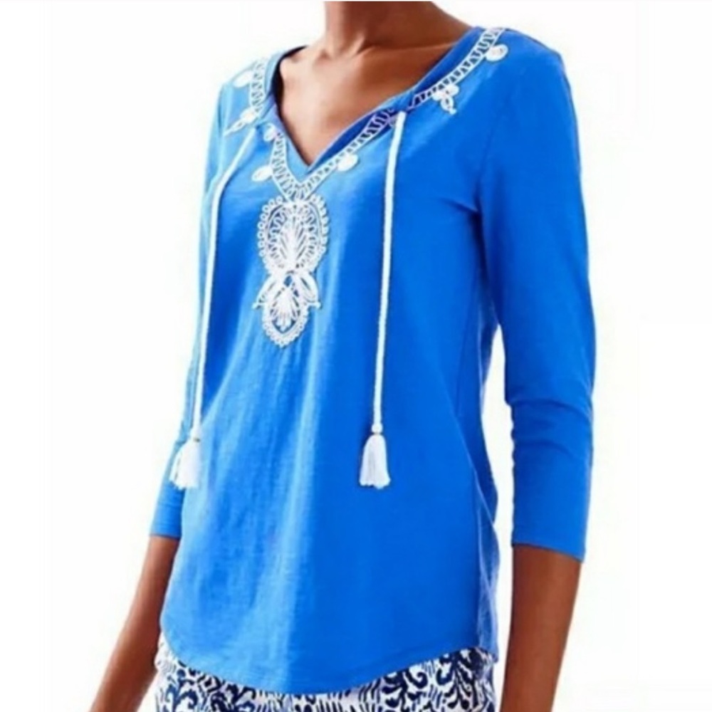 LILLY PULITZER Blue Embroidered Holly Top Tassels Size XS